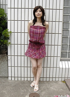 日本性别的照片 日本 模型 桃 片濑 flashes, skirt , legs 