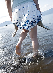 japanese sex pics Young Japanese girl Saki Koto exposes, close up , nipples  beach