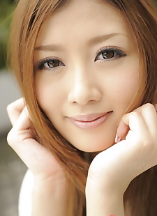 sexe à la japonaise photos Adorable japonais modèle Avec rouge hair, undressing , tiny tits 